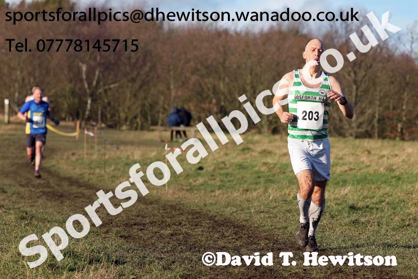 Mens masters 35s to 64s North Eastern Masters, Wallsend. Photo: David T. Hewitson/Sports for All Pics